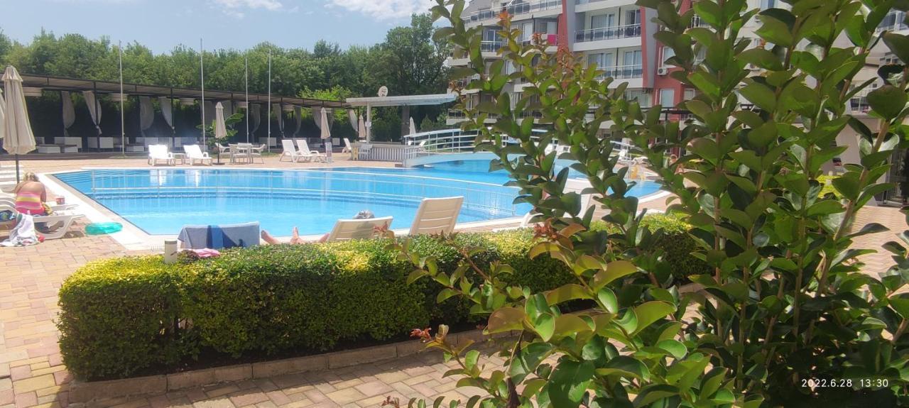 Excellent Apartment In Emberli Aparthotel. Lozenec Kültér fotó