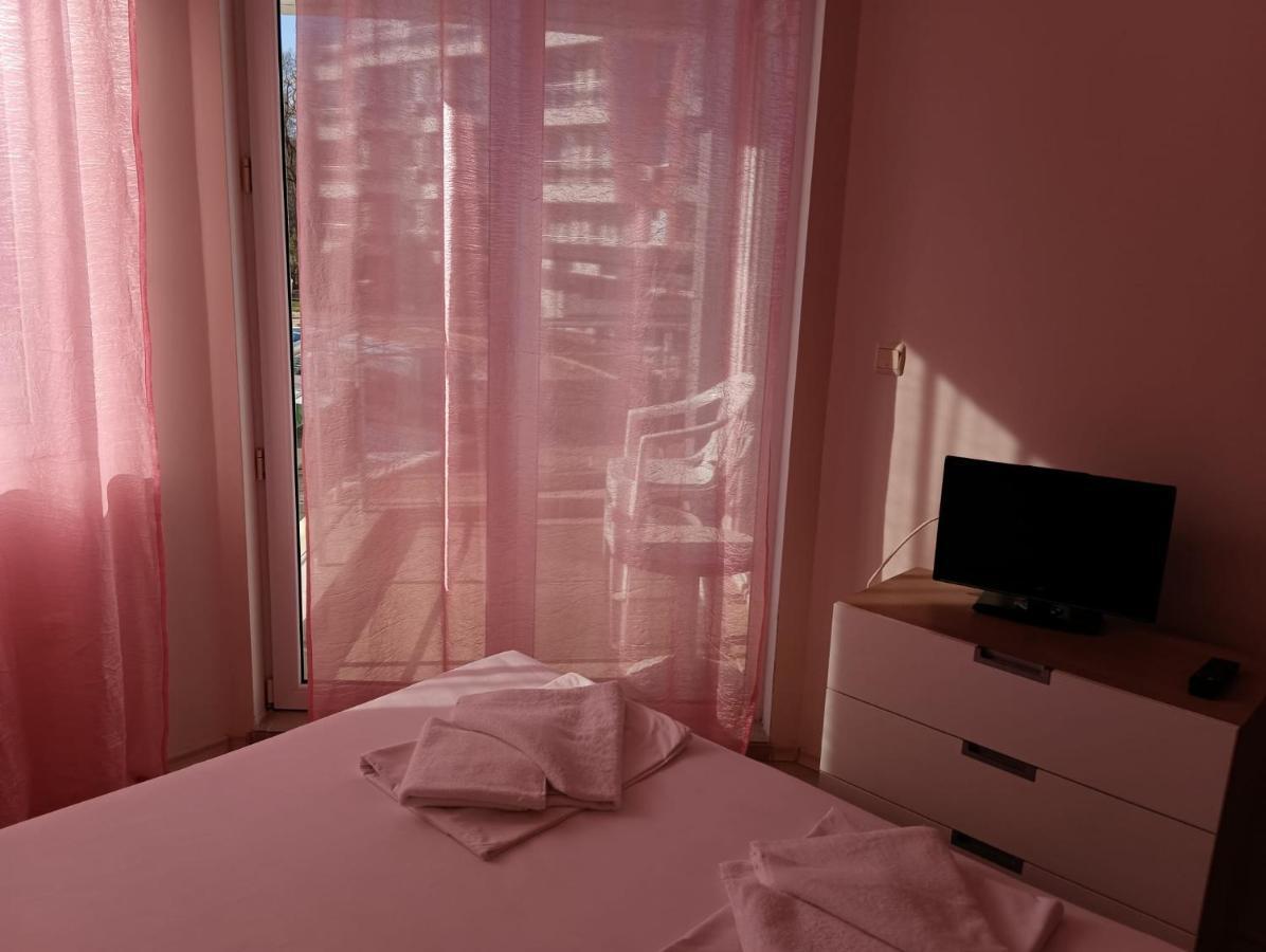 Excellent Apartment In Emberli Aparthotel. Lozenec Kültér fotó